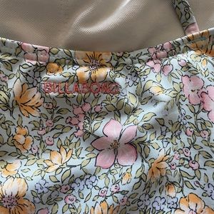 📍SOLD📍5 for $25  Youth girls Billabong bathing suit